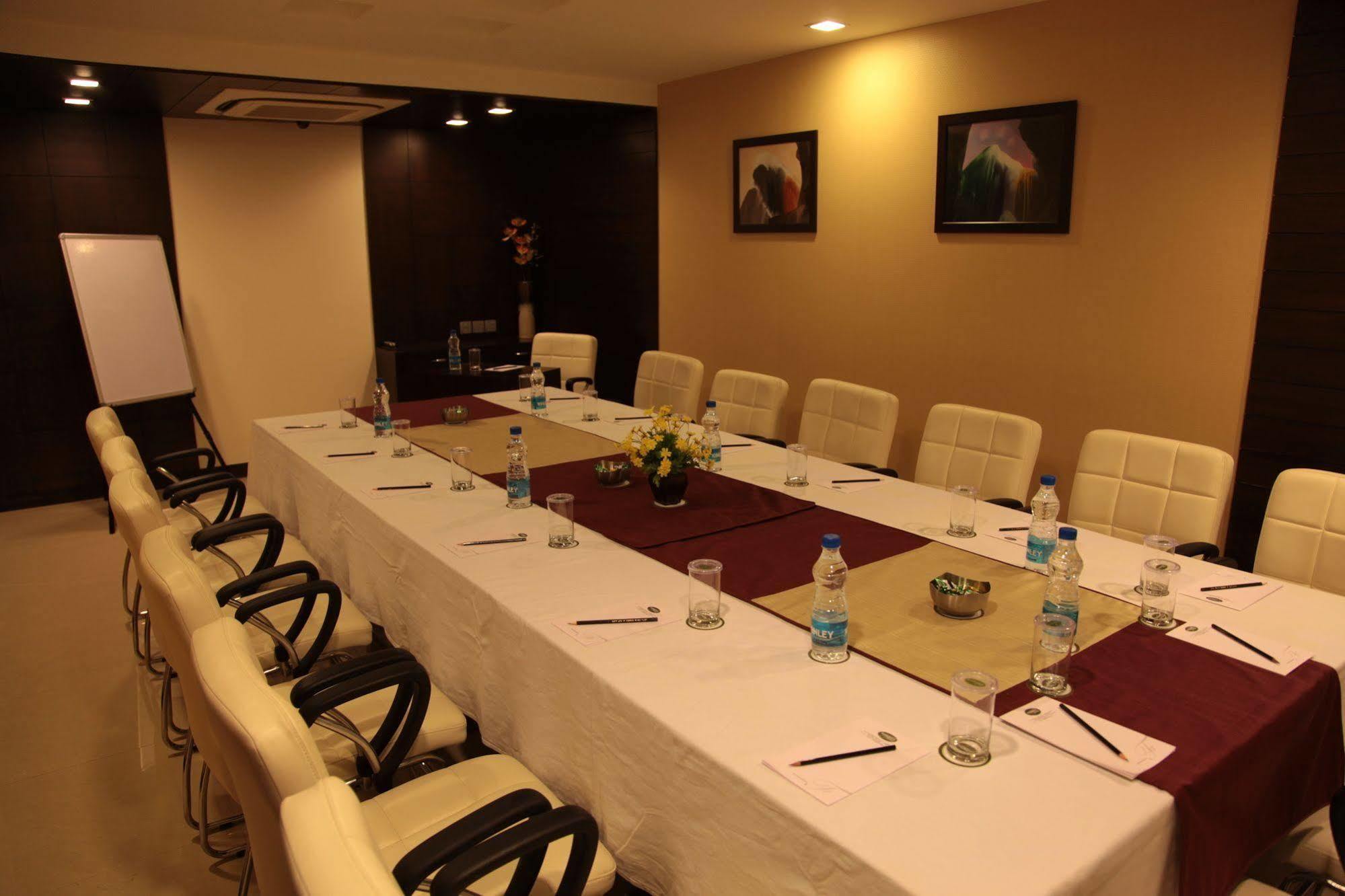 Hotel Florence Nowe Delhi Zewnętrze zdjęcie